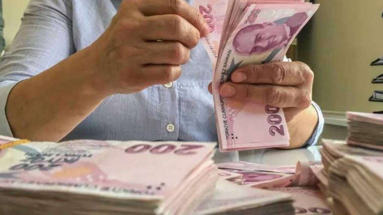Milyonlarca sigortalı çalışana erken emeklilik kapısı açıldı: Noyan Doğan şartları ve kritik tarihi açıkladı 9